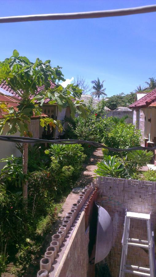 Family Bungalow Gili Meno Exteriör bild