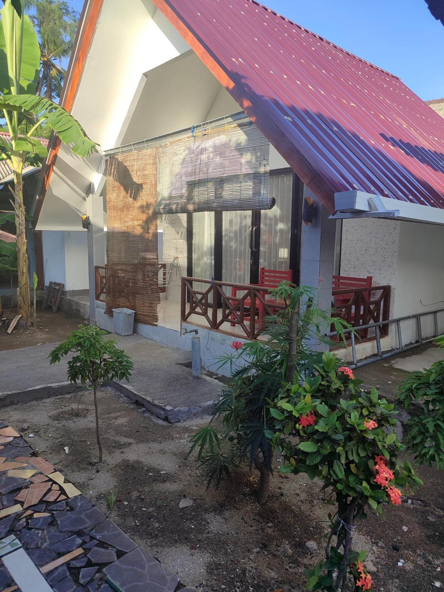 Family Bungalow Gili Meno Exteriör bild